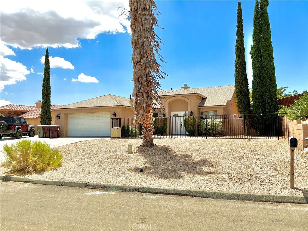 Image 2 of property listing at 58319 Mountain View, Yucca Valley, CA 92284