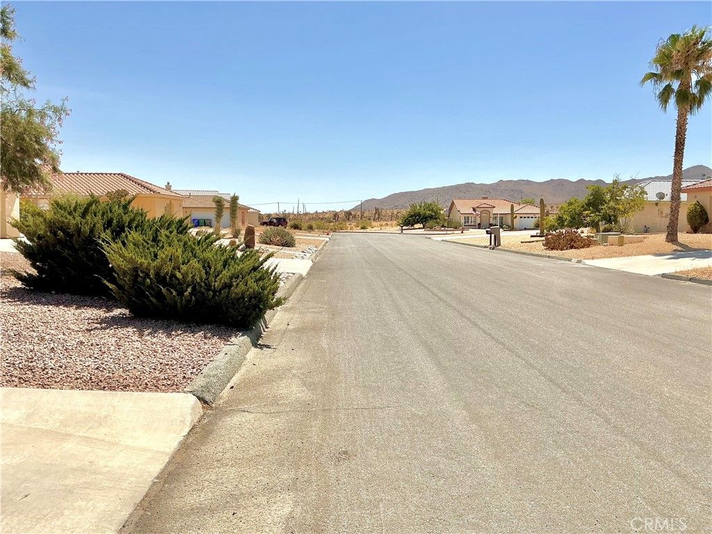 Image 32 of property listing at 58319 Mountain View, Yucca Valley, CA 92284