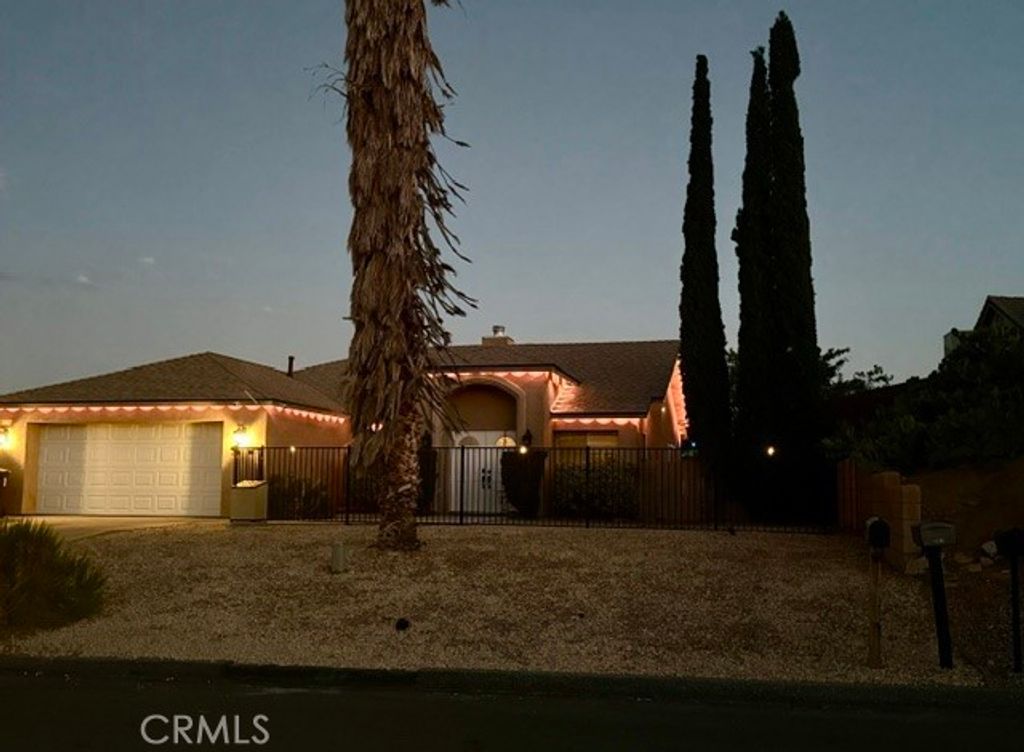 Image 35 of property listing at 58319 Mountain View, Yucca Valley, CA 92284
