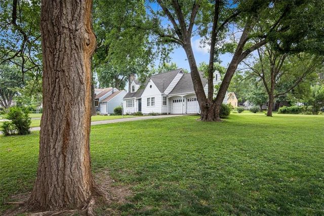 10011 & 10009 E 35th Terrace S, Independence, MO 64052