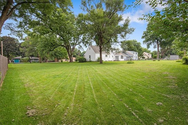 10011 & 10009 E 35th Terrace S, Independence, MO 64052