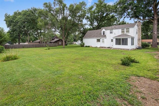 10011 & 10009 E 35th Terrace S, Independence, MO 64052