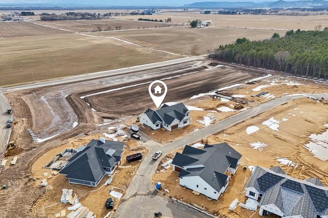 2415 Bluestem Crossing, Prairie Du Sac, WI 53578