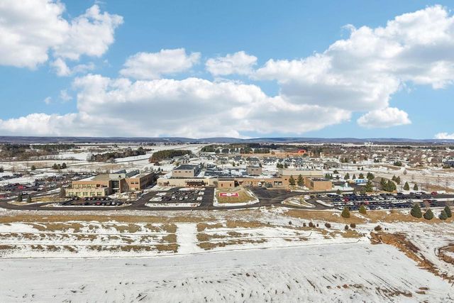 2415 Bluestem Crossing, Prairie Du Sac, WI 53578