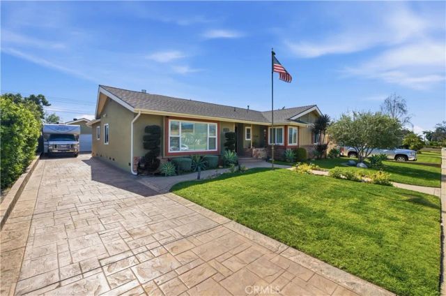 1524 E Old Badillo, Covina, CA 91724