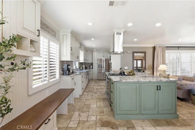 1524 E Old Badillo, Covina, CA 91724