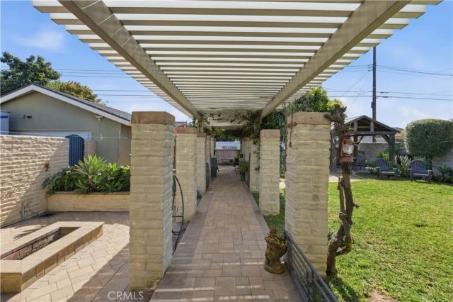 1524 E Old Badillo, Covina, CA 91724