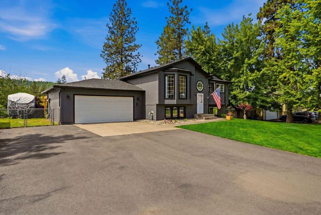 122 E Wynot Dr, Nine Mile Falls, WA 99026