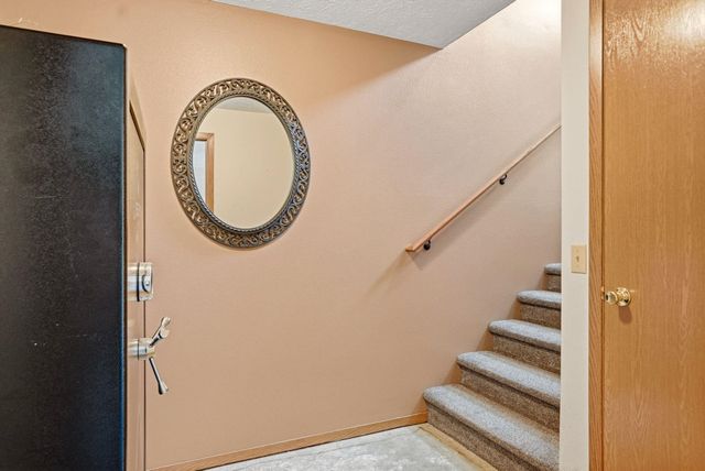 122 E Wynot Dr, Nine Mile Falls, WA 99026