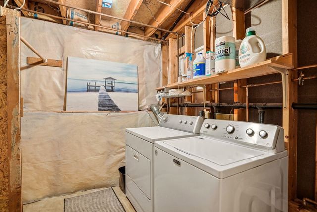 122 E Wynot Dr, Nine Mile Falls, WA 99026