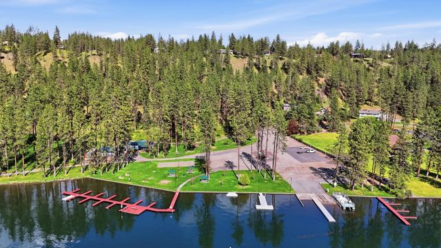 122 E Wynot Dr, Nine Mile Falls, WA 99026