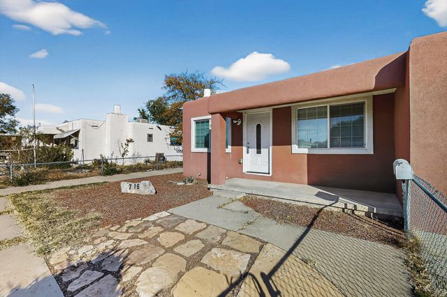 716 Georgia Street SE, Albuquerque, NM 87108