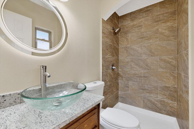 716 Georgia Street SE, Albuquerque, NM 87108