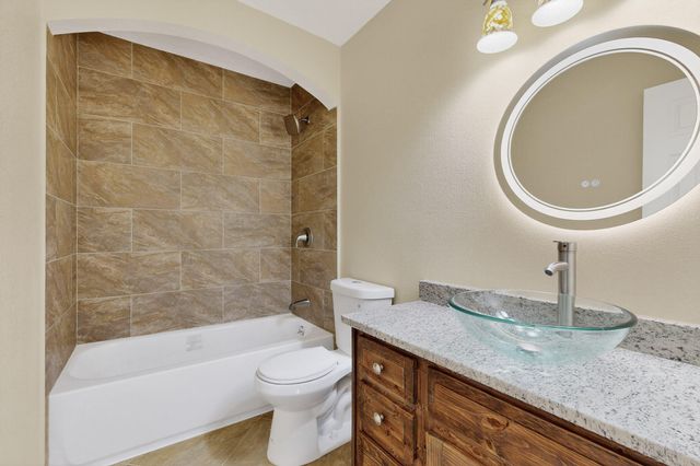 716 Georgia Street SE, Albuquerque, NM 87108