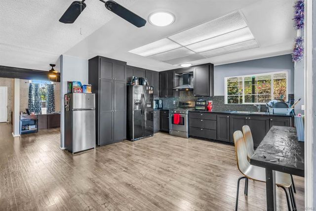 607 E J St, Chula Vista, CA 91910