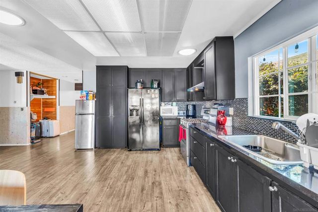 607 E J St, Chula Vista, CA 91910