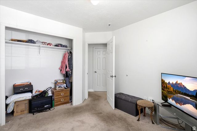 2087 W 1630 N, Clinton, UT 84015