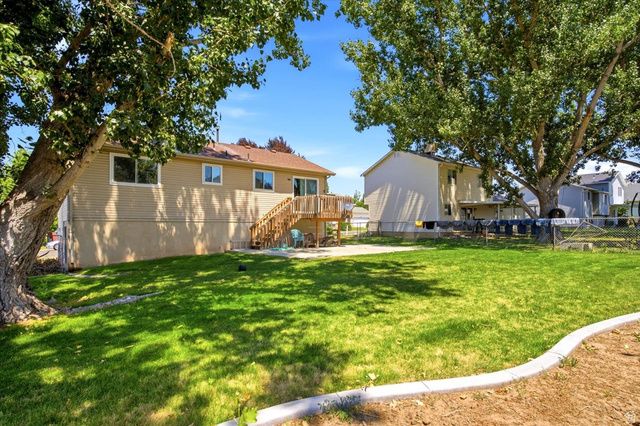 2087 W 1630 N, Clinton, UT 84015