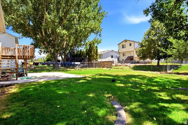 2087 W 1630 N, Clinton, UT 84015