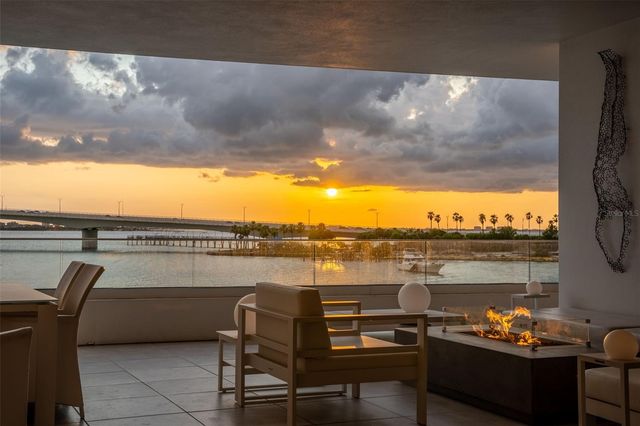 280 GOLDEN GATE POINT 300, Sarasota, FL 34236