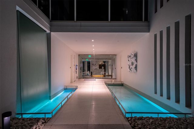 280 GOLDEN GATE POINT 300, Sarasota, FL 34236