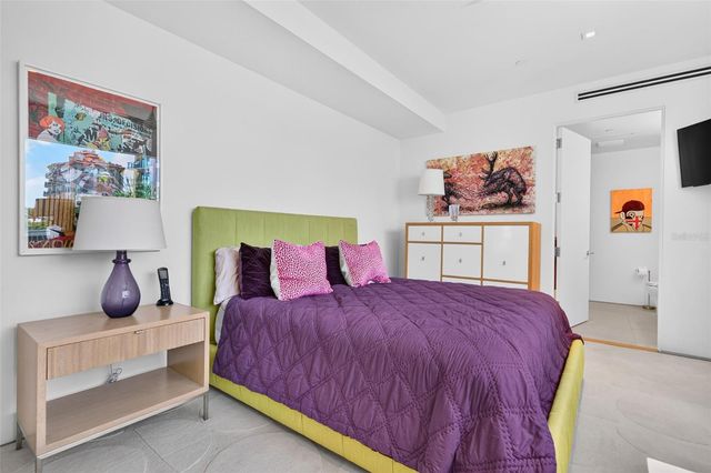 280 GOLDEN GATE POINT 300, Sarasota, FL 34236