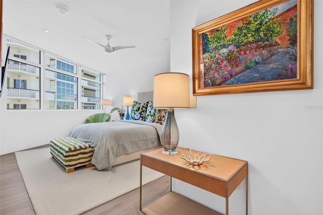280 GOLDEN GATE POINT 300, Sarasota, FL 34236