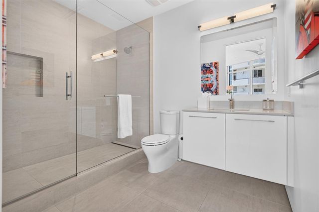 280 GOLDEN GATE POINT 300, Sarasota, FL 34236