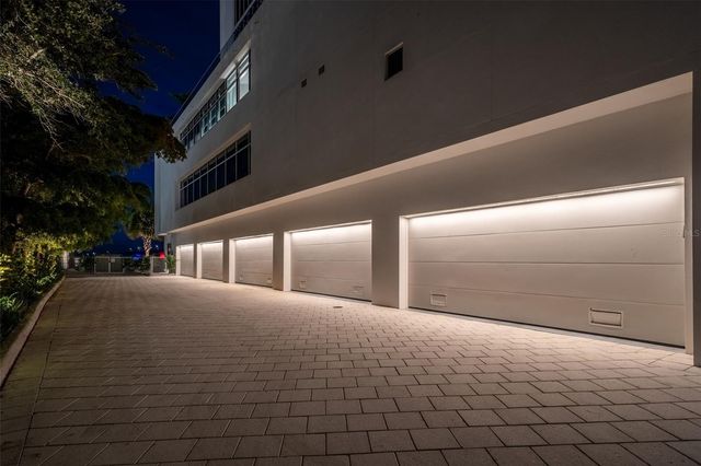 280 GOLDEN GATE POINT 300, Sarasota, FL 34236