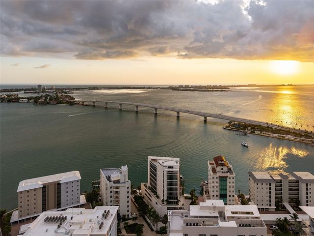 280 GOLDEN GATE POINT 300, Sarasota, FL 34236