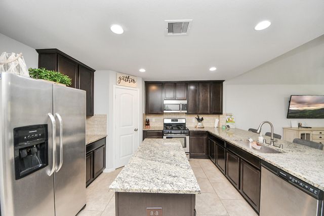 8126 Carillon Way, Rosharon, TX 77583