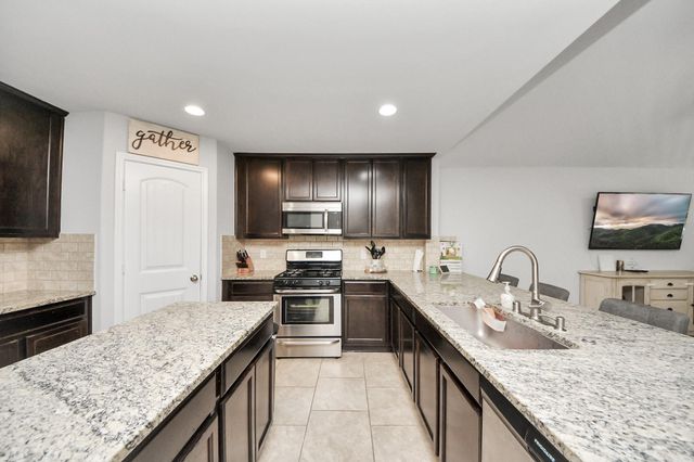 8126 Carillon Way, Rosharon, TX 77583