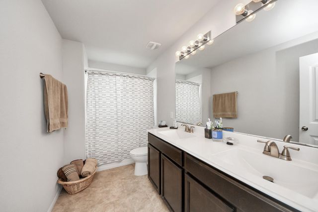 8126 Carillon Way, Rosharon, TX 77583