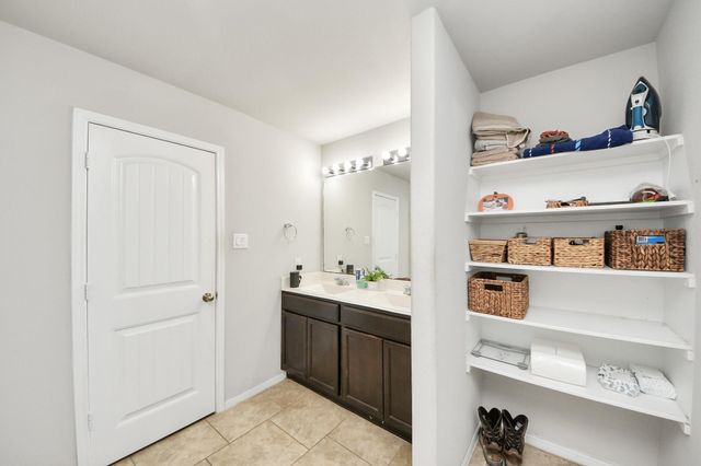 8126 Carillon Way, Rosharon, TX 77583