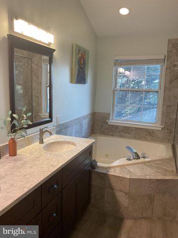 780 LINK DR, Westminster, MD 21157