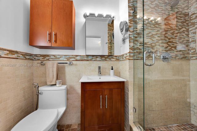 1005 Columbus Blvd, Coral Gables, FL 33134