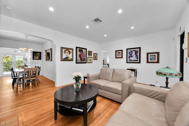 1005 Columbus Blvd, Coral Gables, FL 33134