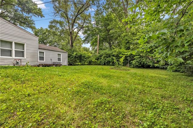 6011 Freeman Avenue, Kansas City, KS 66102