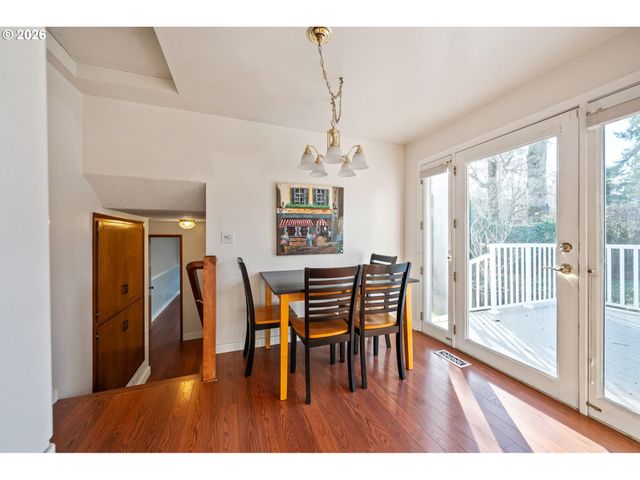 16615 CHURCHILL Dr, Gladstone, OR 97027