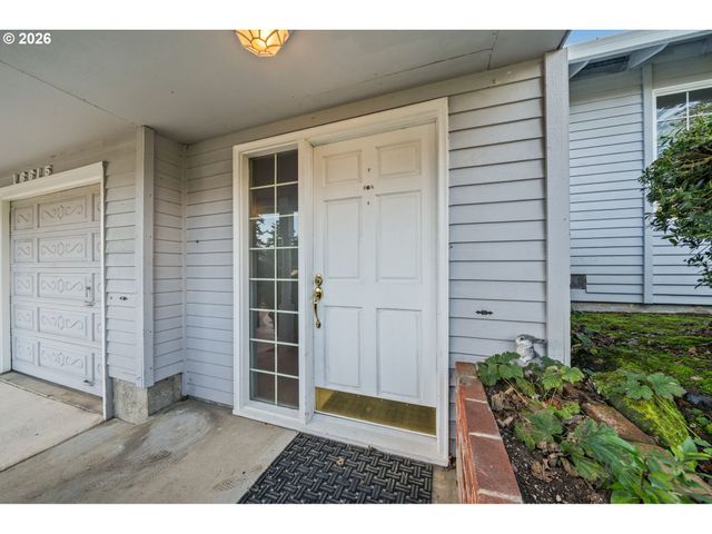 16615 CHURCHILL Dr, Gladstone, OR 97027