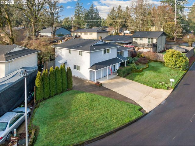 16615 CHURCHILL Dr, Gladstone, OR 97027