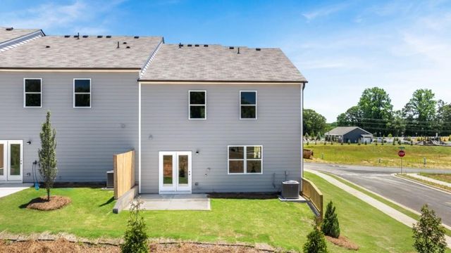1797 Meadow Green Circle, Gainesville, GA 30501