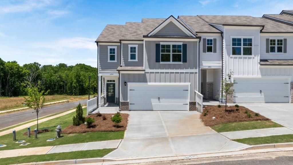 1797 Meadow Green Circle, Gainesville, GA 30501