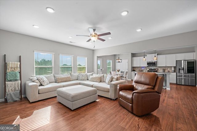 60 Woody Way NW, Adairsville, GA 30103