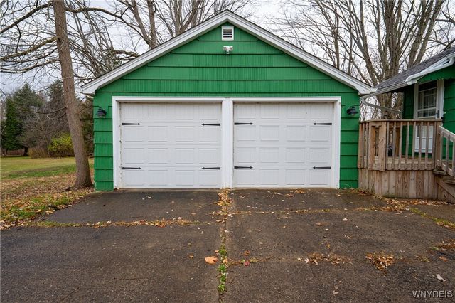 7310 Hickory Drive, Boston, NY 14075