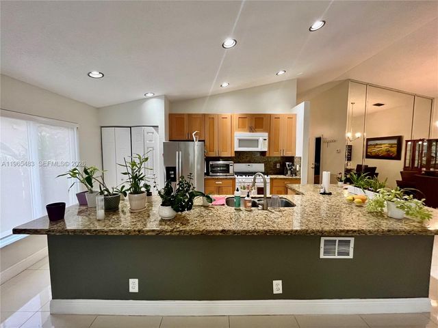 13244 NW 12th St, Pembroke Pines, FL 33028