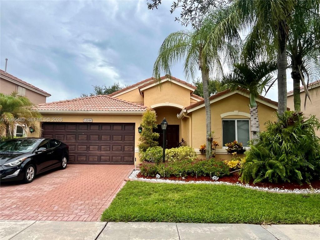 13244 NW 12th St, Pembroke Pines, FL 33028