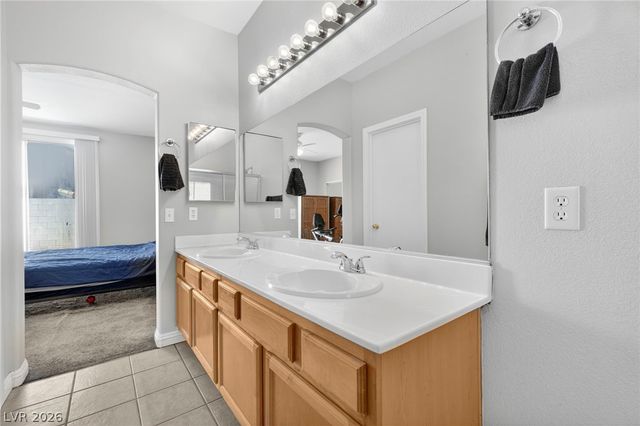 261 Ventana Heights Street, Henderson, NV 89074