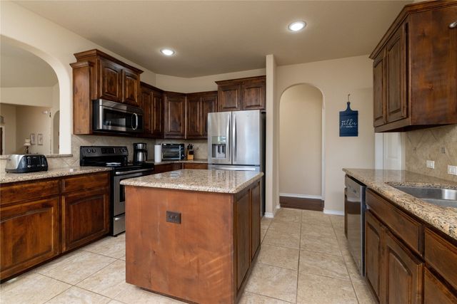 452 Delgany Trail, Fort Worth, TX 76052