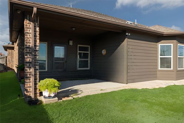 452 Delgany Trail, Fort Worth, TX 76052